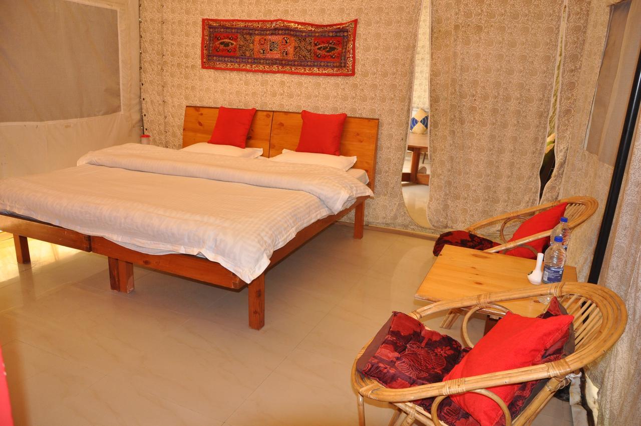 Tatva Bir Tents And Hotel Kangar Exterior photo